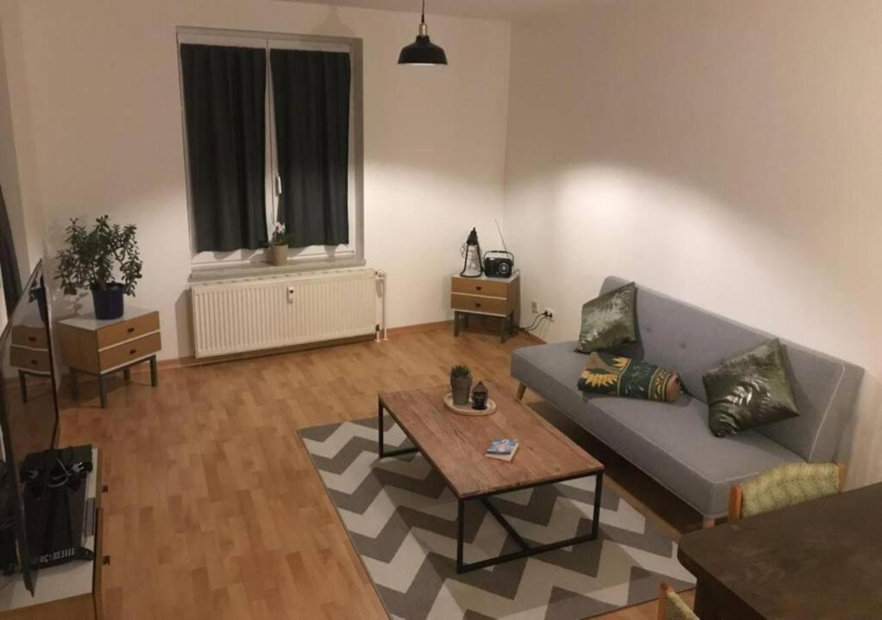Live Easy With Balcony,netflix, Quiet, Close To Football Stadium, Direct Train Connection, Espresso Maker *