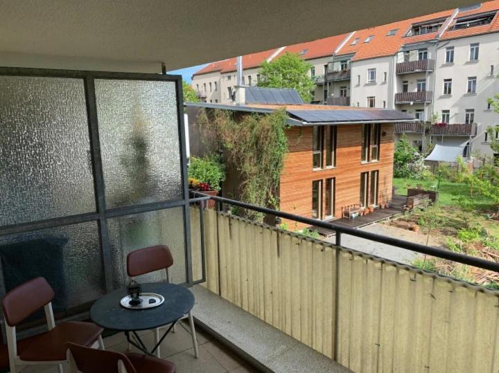Live Easy With Balcony,netflix, Quiet, Close To Football Stadium, Direct Train Connection, Espresso Maker