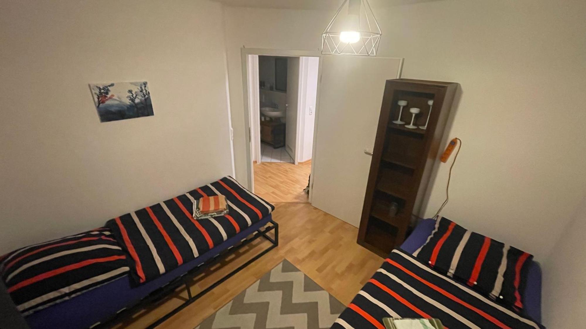 Apartment Live Easy With Balcony,netflix, Quiet, Close To Football Stadium, Direct Train Connection, Espresso Maker